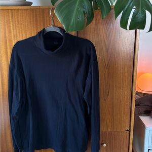 Uniqlo Black Turtleneck Sweater